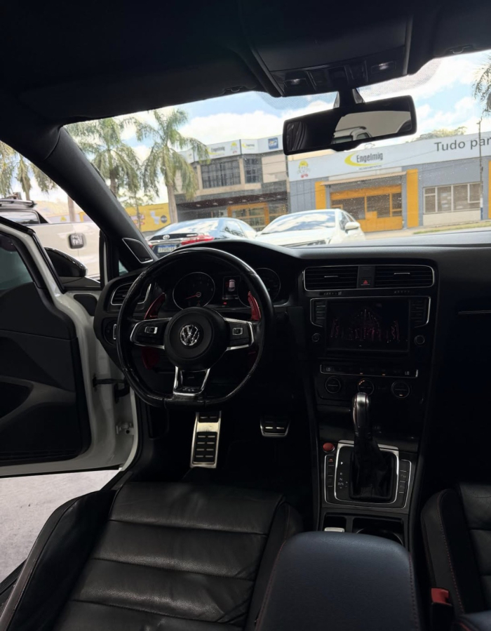 Volkswagen Golf GTI 2014 à venda – Esportivo, Turbo e com Teto Solar