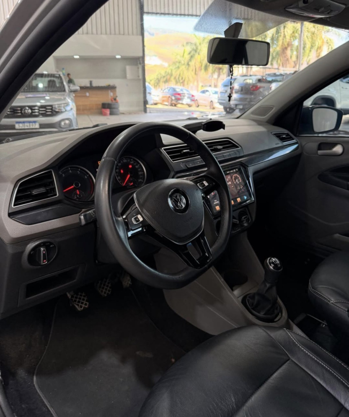 Voyage Comfortline 2017 à Venda | Completo, Conservado e de Luxo - Leo Veículos