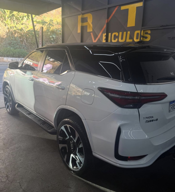 Toyota SW4 2017 – 2.8 Diesel 4x4 Automática (Kit GR Gazoo Racing)